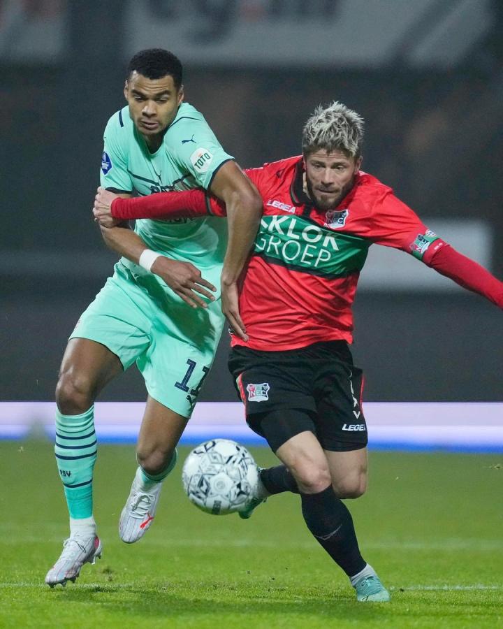 士的攻势 士的攻势