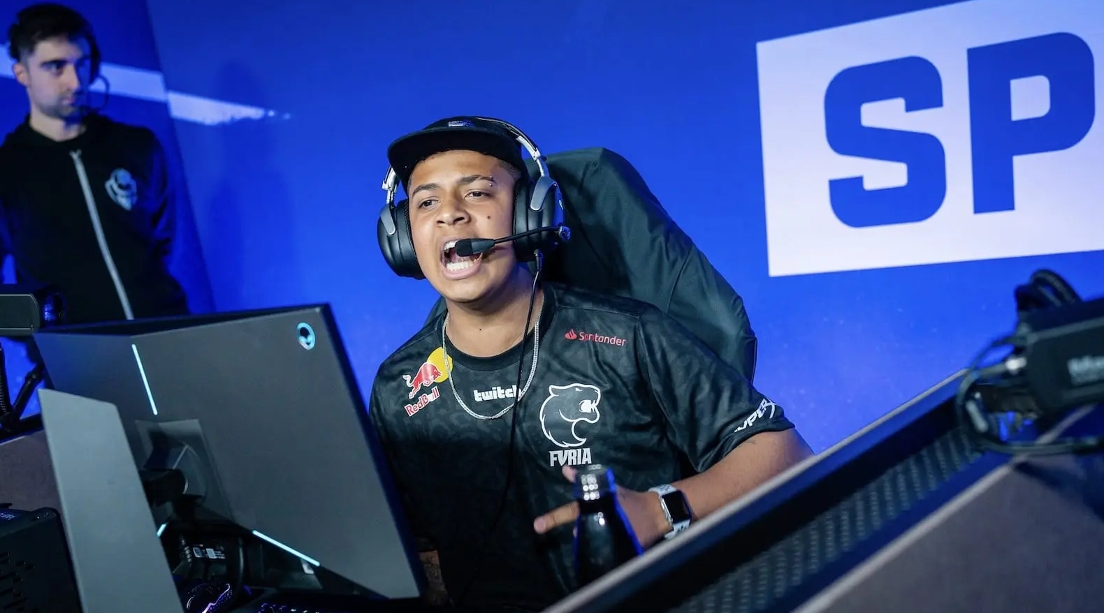 蓉城客场奏凯 徐正源满意球队表现 元敏诚:进球献给奶奶